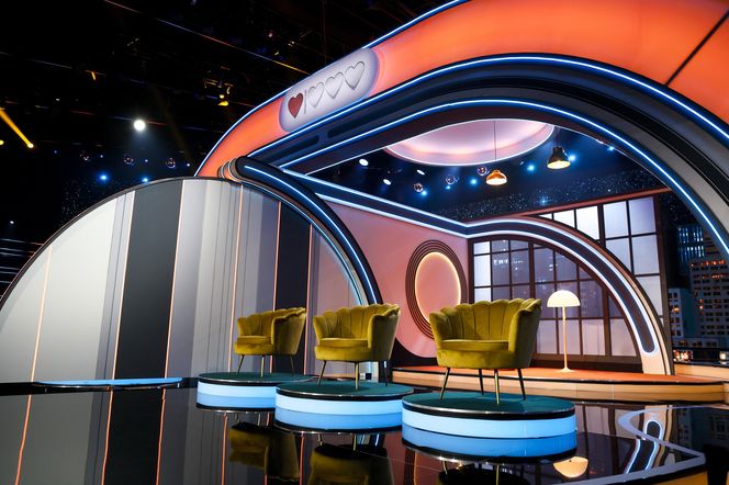 Randka w ciemno. Fenomen miłości zza parawanu