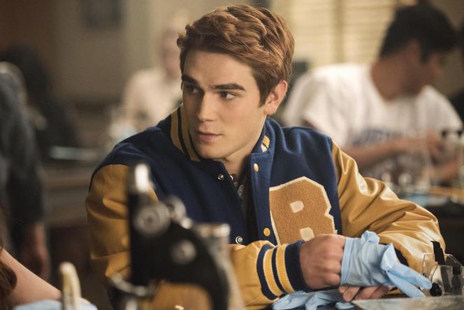 KJ Apa jako Archie Andrews