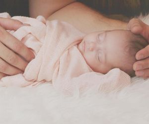 W tych świętokrzyskich powiatach rodzi się najwięcej dzieci