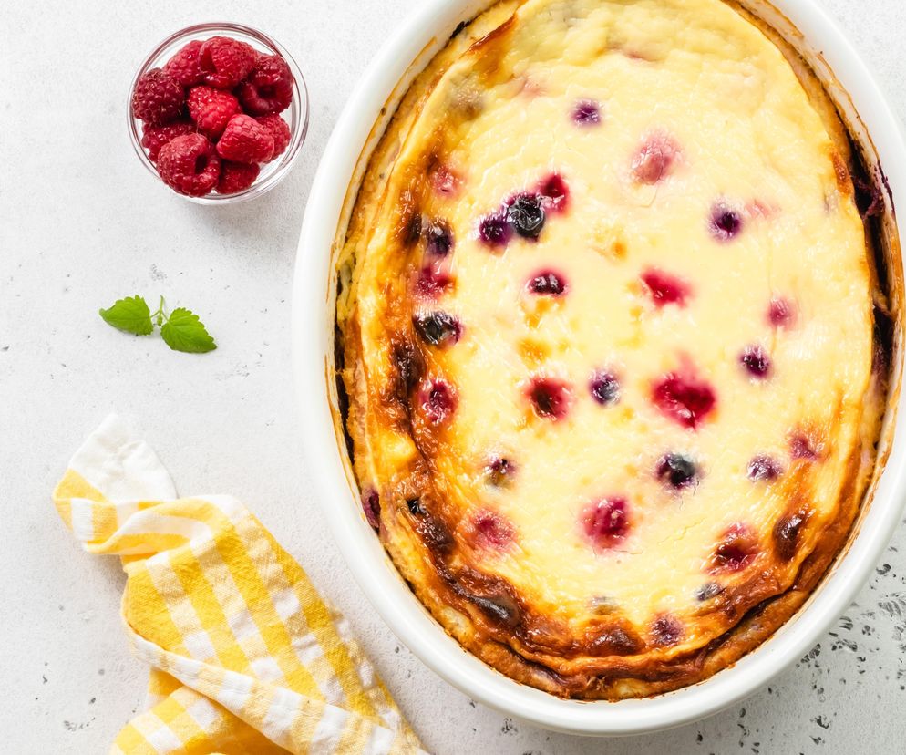 Pyszne ciasto na serku wiejskim wychodzi za każdym razem. Lekkie, wilgotne i błyskawiczne