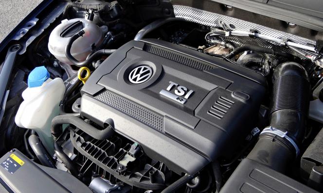 Volkswagen Golf R 2.0 TSI 300 KM