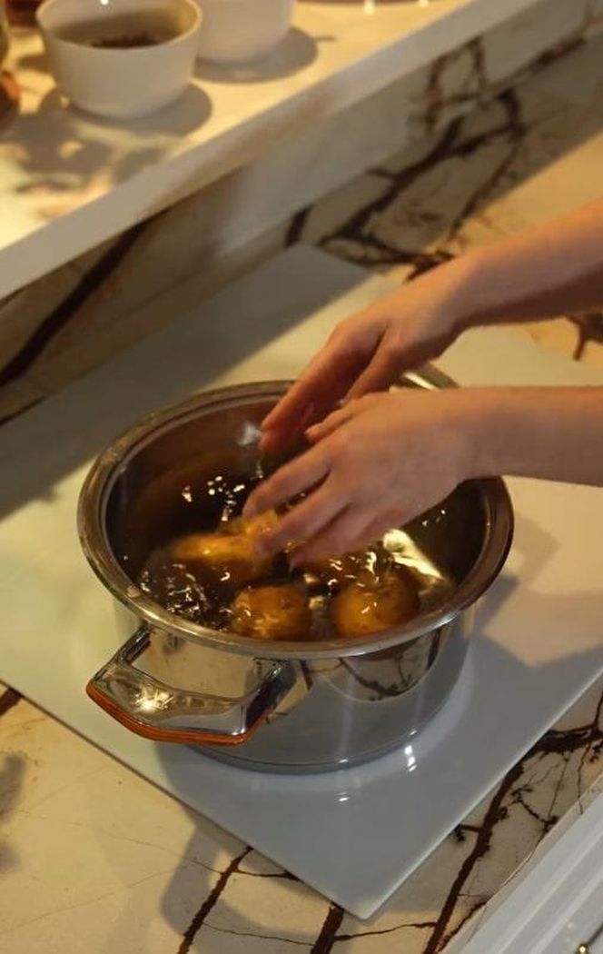 Katarzyna Cichopek okradła Macieja Kurzajewskiego... z ziemniaka. Kto by się tego spodziewał po wspólnych tańcach?