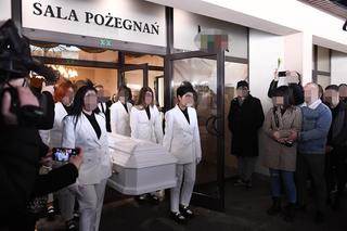 Pogrzeb Lizy w Warszawie. Od tych widoków łzy same płyną do oczu