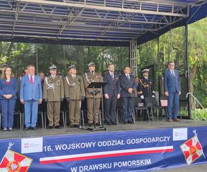 Nadanie sztandaru dla 16 WOG