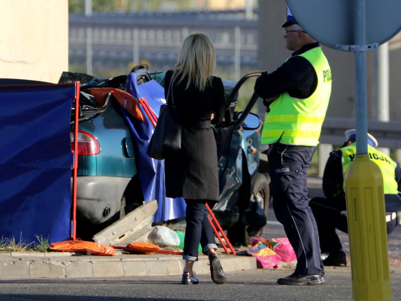 Lanos roztrzaskał się na słupie