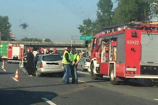 Wypadek na DK86, kolizje, utrudnienia. Trudny poranek na drogach woj. śląskiego [ZDJĘCIA, MAPA]