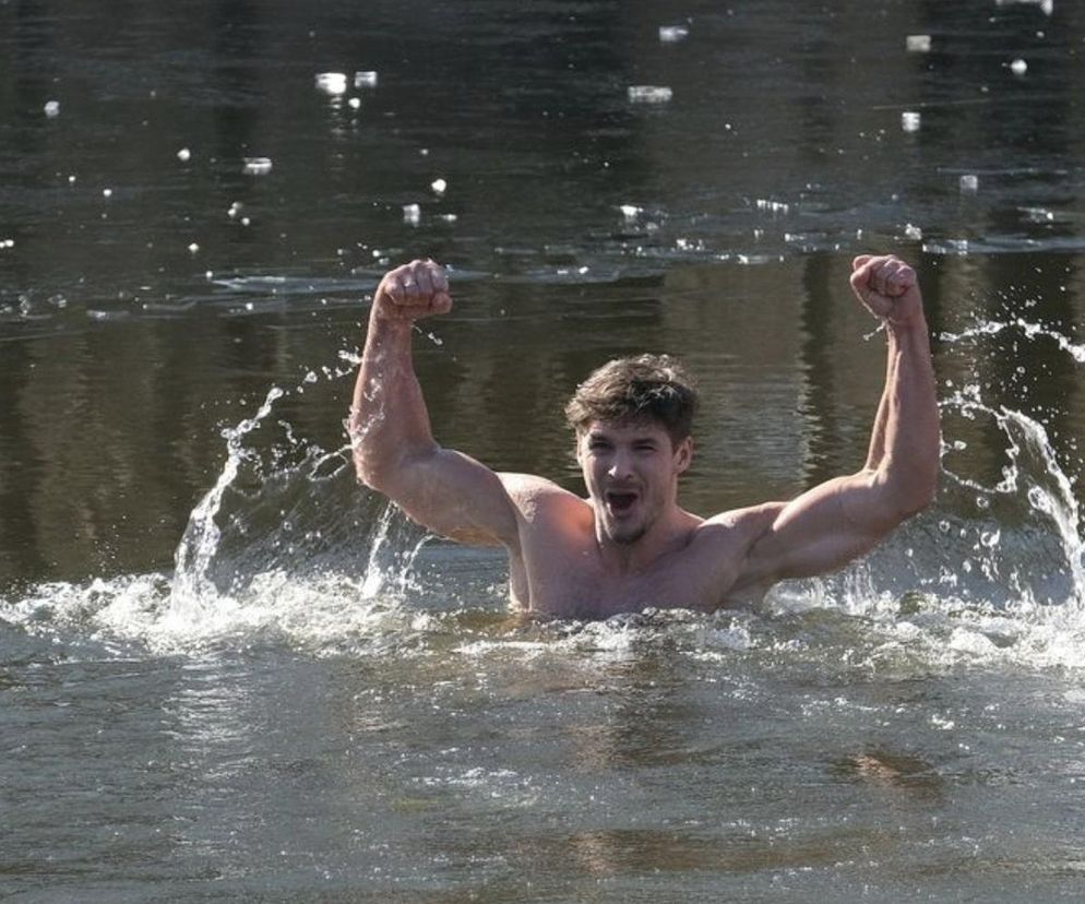 Marcin z M jak miłość zdradza plany na wakacje. Serialowa Kama natychmiast wytknęła mu błąd