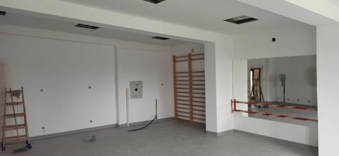 Remont sali gimnastycznej w Zespole Szkół Nr 7 w Białym Borze na finiszu