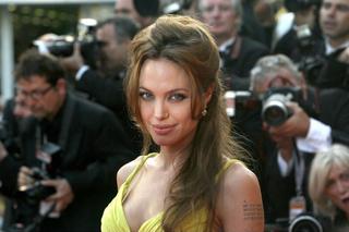 Moda na tatuaż - czy warto zrobić sobie tatuaż, Angelina Jolie