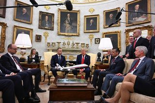 Nawrocki wręczył Trumpowi wyjątkowe prezenty. Wiemy, co otrzymał prezydent USA