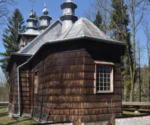 To jedna z najsłynniejszych wsi w Małopolsce. Kiedyś wyrabiano w niej drewniane łyżki