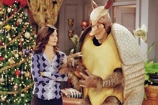 Przyjaciele - Ten ze świątecznym pancernikiem (7. sezon, 10. odcinek)