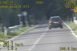 Przekroczył prędkość o… 150 km/h! 26-latek mógł doprowadzić do tragedii!