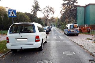 Tak robią mistrzowie parkowania w Katowicach. Kto im dał prawo jazdy?