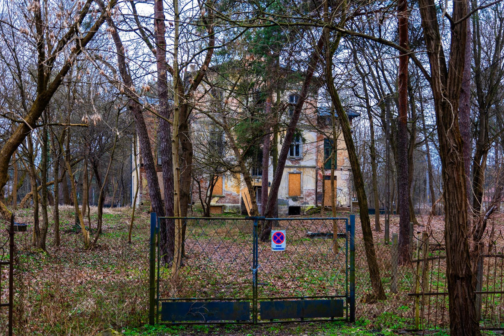 Konstancin-Jeziorna. Opuszczone wille - zobacz zdjęcia rezydencji, które kiedyś zachwycały