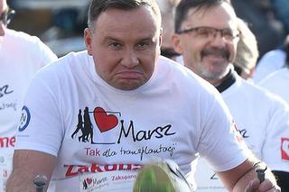 Prezydent w DRESIE i z kijami. Takiego go nie znamy, a chodzi o ważną inicjatywę [ZDJĘCIA]