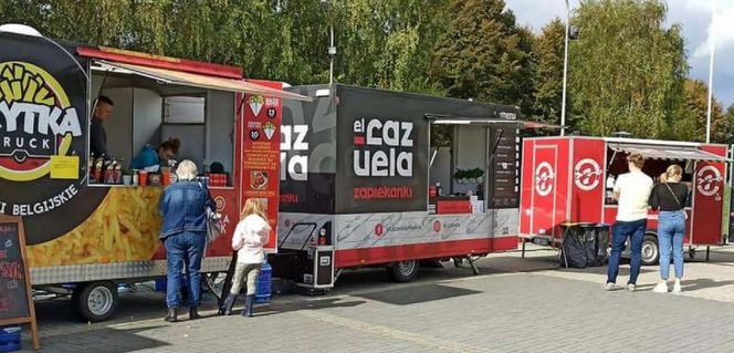 Zlot Foodtrucków i Zlot Mercedesów