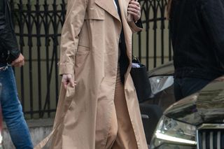 Dawno niewidziana Kinga Duda zadaje szyku w karmelowym płaszczu