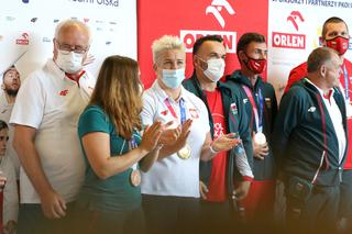 Polscy olimpijczycy wrócili do ojczyzny! Wzruszające sceny na Okęciu