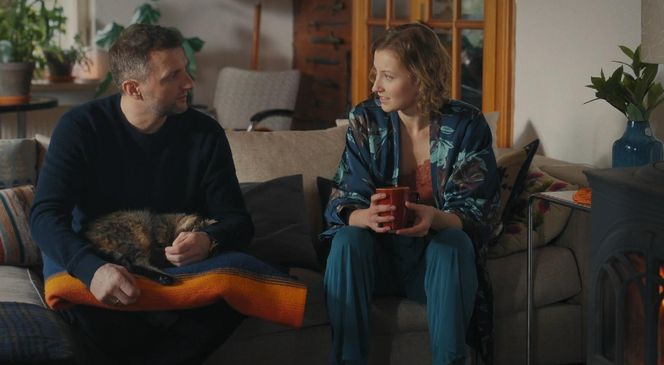 M jak miłość odc. 1869. Natalka (Dominika Suchecka), Bartek (Arkadiusz Smoleński)