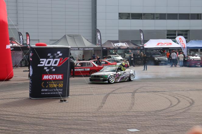 Poznań Motor Show 2024: Tak wyglądają pokazy driftu
