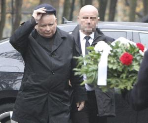 Obchody miesięcznicy. Jarosław Kaczyński na cmentarzu