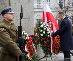 Złożenia wieńców przed pomnikami Ojców Niepodległości: Wincentego Witosa, Ignacego Jana Paderewskiego, Ignacego Daszyńskiego, Romana Dmowskiego, Wojciecha Korfantego i Marszałka Józefa Piłsudskiego.
