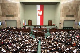 Posłowie zajmą się Trybunałem Konstytucyjnym. Będzie AWANTURA? RELACJA z Sejmu 