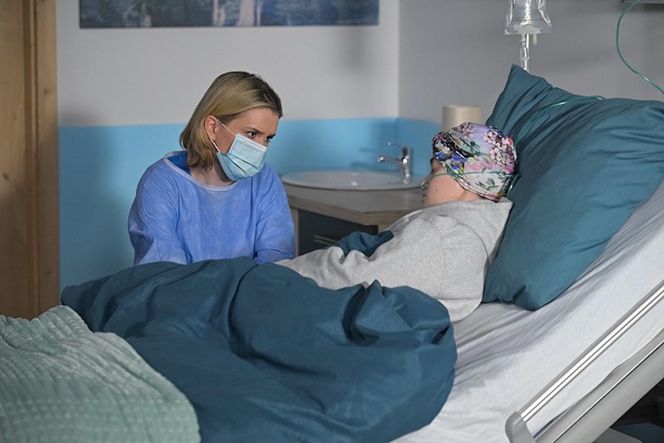 Pierwsza miłość, odcinek 4071: Angelika (Patrycja Franczak), Eliza (Anna-Maria Sieklucka)