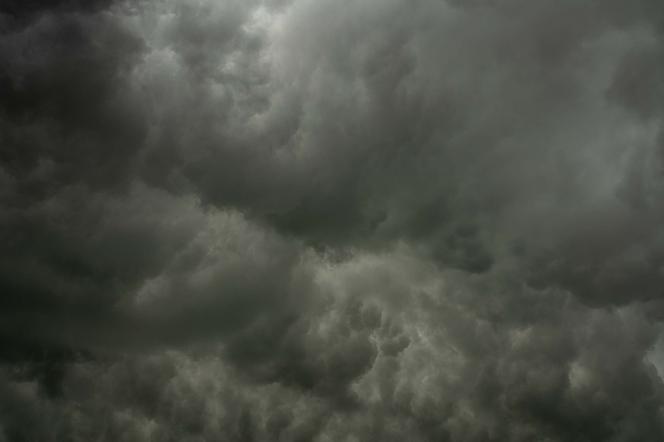 Burze, grad, a nawet trąby powietrzne. Na Podkarpaciu 2. stopień zagrożenia! 