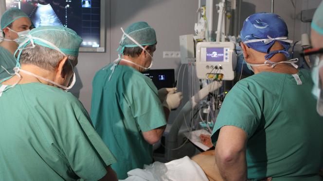 W szpitalu przy Kamieńskiego usuwają guzy laserem jako pierwsi w Polsce