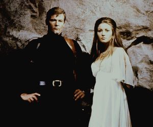 Jane Seymour, Roger Moore