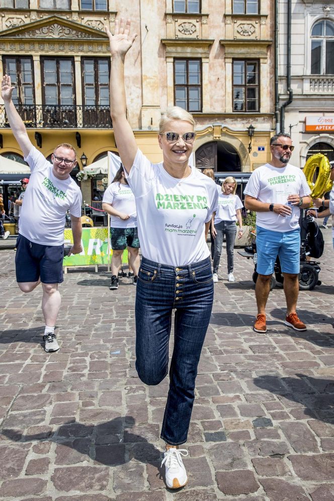 Dramat Kożuchowskiej! Szpilki zamieniła na but ortopedyczny. Co się stało?