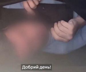 Ksiądz ukrył mężczyznę pod sutanną