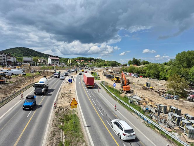 GDDKiA ostrzega kierowców przed utrudnieniami na zakopiance. Prace przy wiadukcie na drodze krajowej