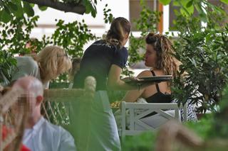 Zborowska i Wrona pokazali Jaśminę babciom