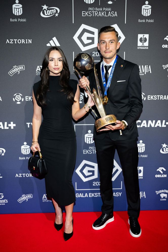 Bartłomiej Wdowik z dziewczyną 