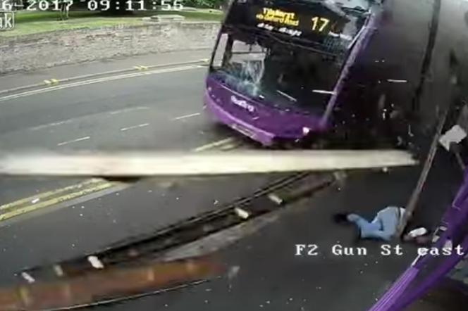 Wypadek autobusu w Redding