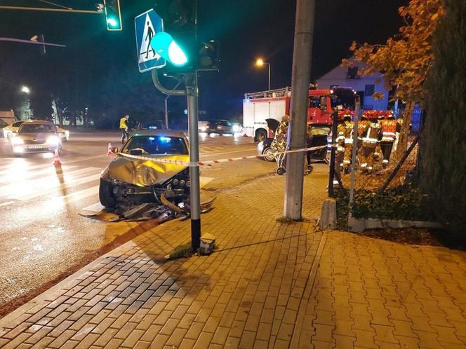 Samochód uderzył w pieszych. Dramatyczny wypadek w Tarnowie