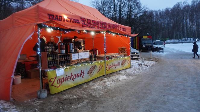 Ruszył jarmark bożonarodzeniowy nad jeziorem Ukiel w Olsztynie. Zobacz, jak wygląda! [ZDJĘCIA]