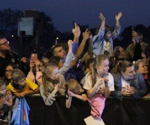 Tłumy wyszły w nocy na ulice. Ludzie klaskali, okrzykom nie było końca