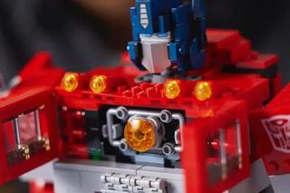 LEGO Icons 2024 Transformers Bumblebee