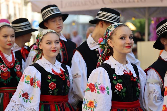 W centrum Lublina królował róż! Przez miasto przeszedł Marsz Różowej Wstążki