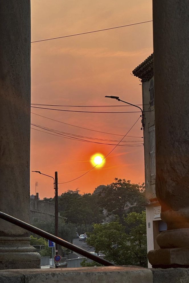 Ogromny pożar we Francji! Spłonął obszar wielki jak Paryż