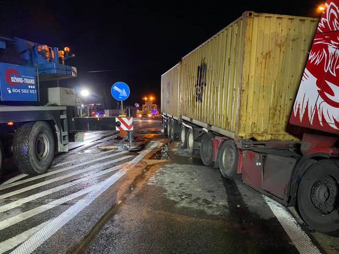 Makabryczny wypadek w Makowcu. Kierowca BMW zginął na miejscu