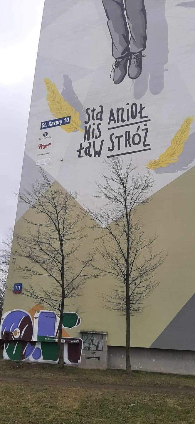 Mural "Anioła" z serialu "Alternatywy 4" na Ursynowie zniszczony przez wandala. Niedawno został odnowiony