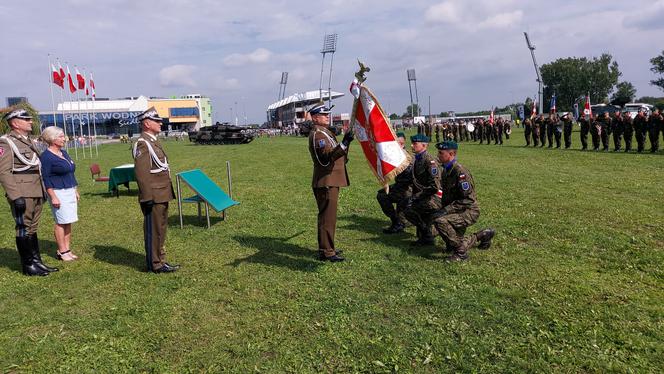 II Święto 18. Dywizji: nadanie Sztandaru 18. Batalionowi Dowodzenia im. Ziemi Siedleckiej