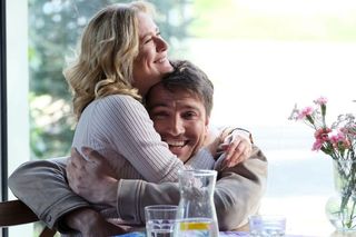 M jak miłość odc. 1877. Julia (Marta Chodorowska), Dima (Michaił Pszeniczny)