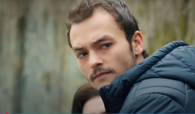 Ege będzie opiekował się Zeynep, a Bulent zacznie podejrzewać, że coś ich łączy.
