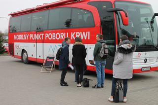 Pod Biblioteką Główną UPH poleje się krew. Studenci zapraszają na Wampiriadę